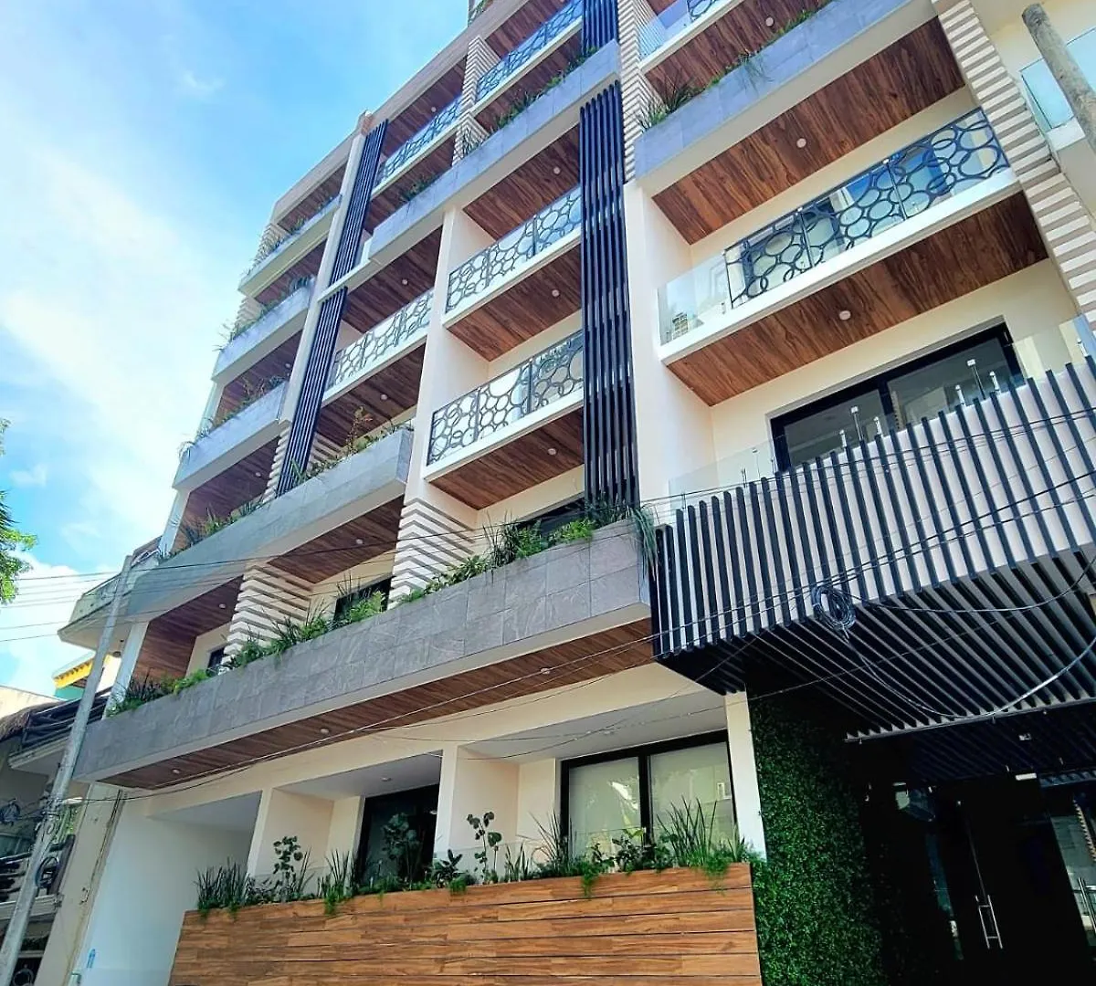 Lägenhet Stylish Condo With Roof Top Ocean Views Near Mamitas Beach And 5Th Ave Playa del Carmen